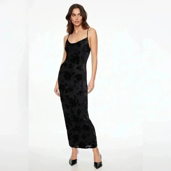 Black Floral Flocked Midi Dress - Picture 2 of 9